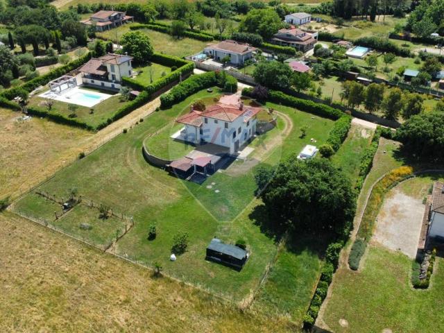 Villa Indipendente in vendita a Monterosi, Lazio