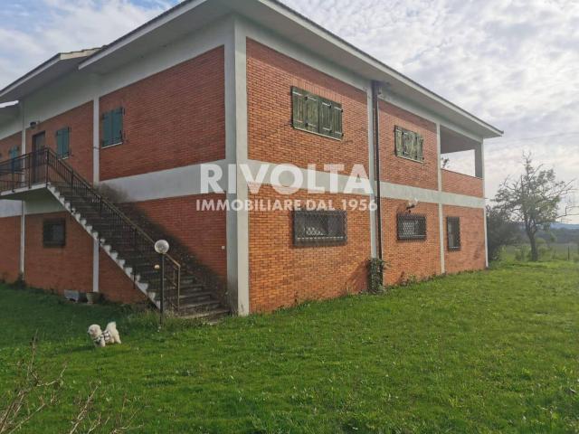 Villa Indipendente in vendita a Nepi, Lazio