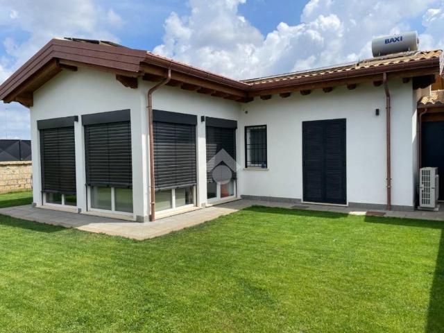 Villa Indipendente in vendita a Nepi, Lazio