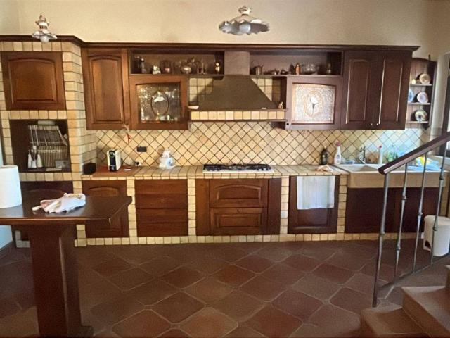 Villa Indipendente in vendita a Nepi, Lazio