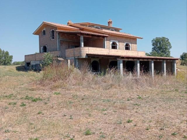 Villa Indipendente in vendita a Nepi, Lazio