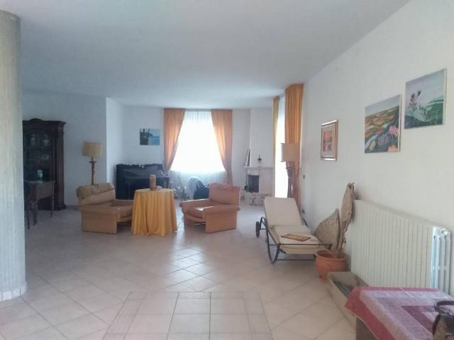 Villa Indipendente in vendita a Unione dei Comuni della Val Vibrata, Nereto