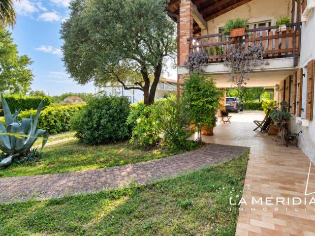 Villa Indipendente in vendita a Bavaria, Nervesa della Battaglia