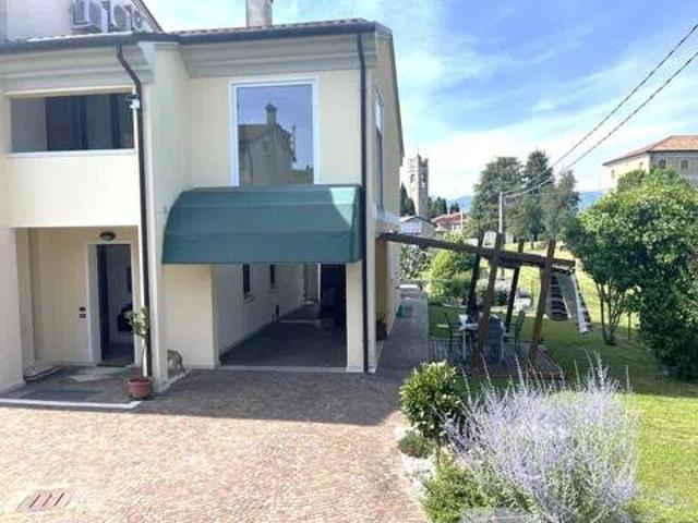 Villa Indipendente in vendita a Nervesa Della Battaglia, Veneto