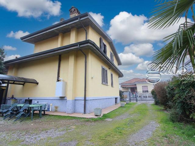 Villa Indipendente in vendita a Cantone, Nerviano