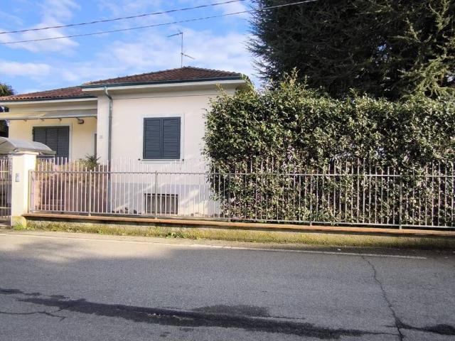 Villa Indipendente in vendita a Nerviano, Lombardia
