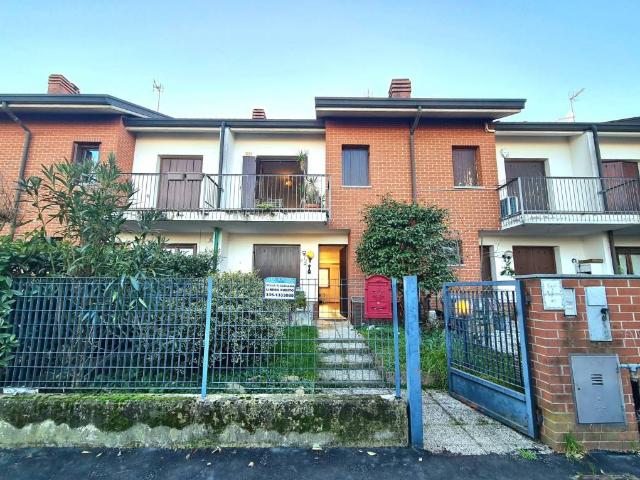 Villa Indipendente in vendita a Nerviano, Lombardia