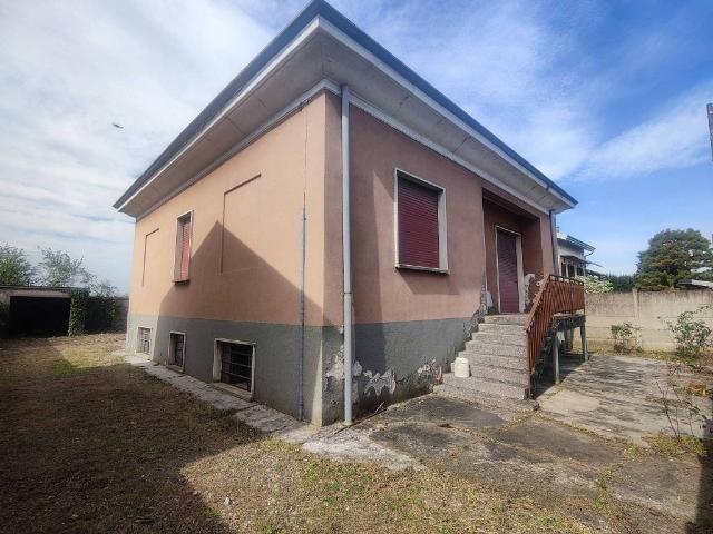 Villa Indipendente in vendita a Nerviano, Lombardia