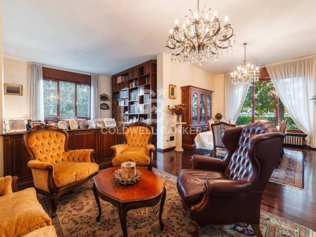 Villa Indipendente in vendita a Nerviano, Lombardia