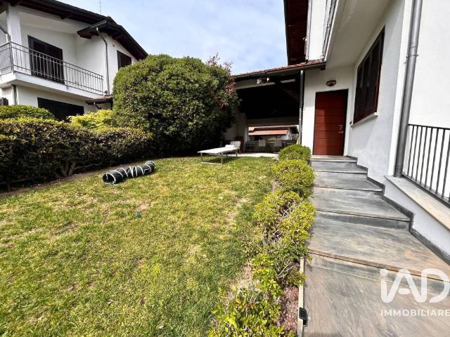 Villa Indipendente in vendita a Nerviano, Lombardia