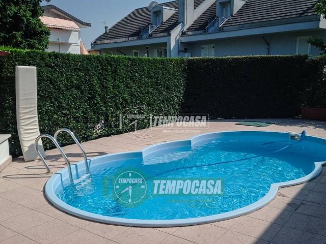 Villa Indipendente in vendita a Cantone, Nerviano
