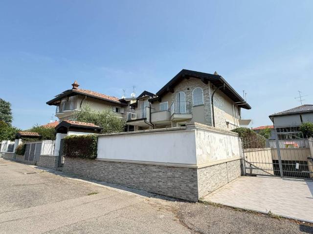 Villa Indipendente in vendita a Cantone, Nerviano