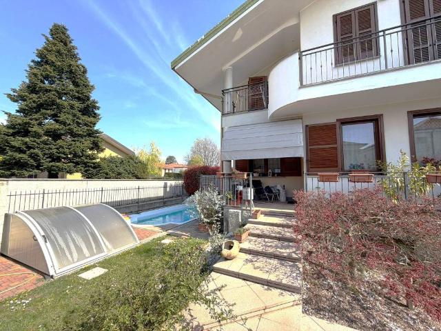 Villa Indipendente in vendita a Nerviano, Lombardia