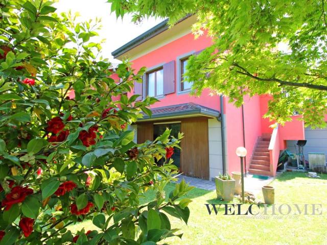 Villa Indipendente in vendita a Nerviano, Lombardia