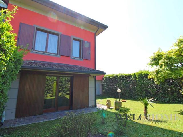 Villa Indipendente in vendita a Nerviano, Lombardia