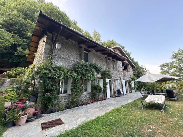 Villa Indipendente in vendita a Piemonte, Biella