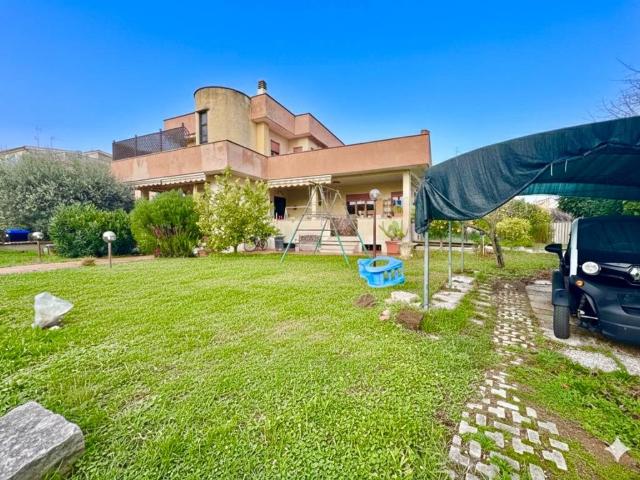 Villa Indipendente in vendita a Cioccati, Roma Capitale