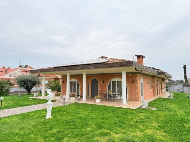 Villa Indipendente in vendita a Cretarossa, Roma Capitale