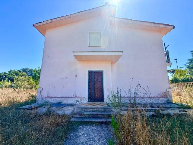 Villa Indipendente in vendita a Cretarossa, Roma Capitale