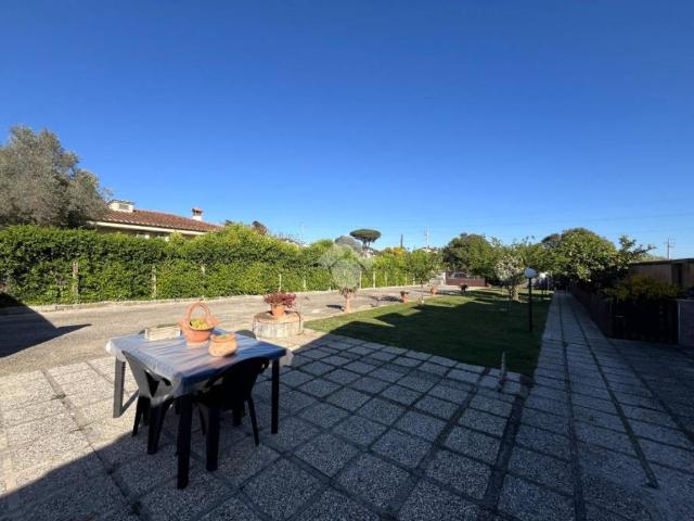 Villa Indipendente in vendita a Roma Capitale, Lazio