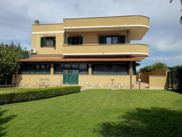 Villa Indipendente in vendita a Cavallo Morto, Nettuno