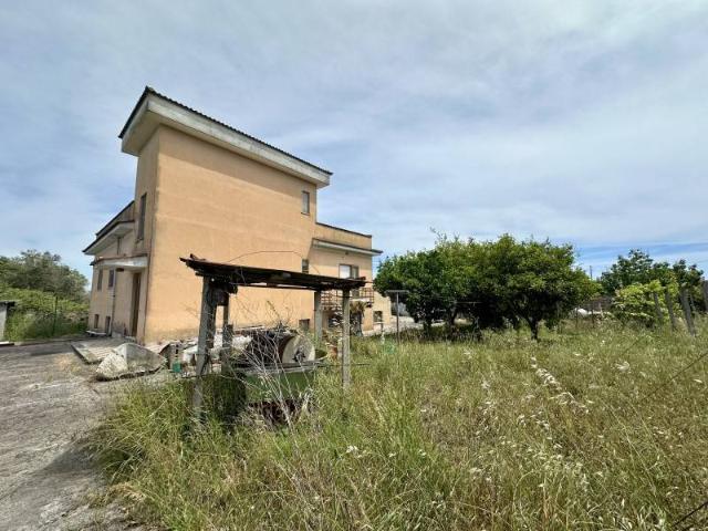 Villa Indipendente in vendita a Roma Capitale, Lazio