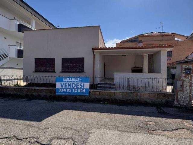 Villa Indipendente in vendita a Cioccati, Roma Capitale