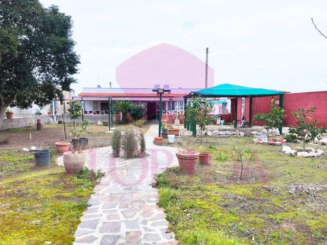 Villa Indipendente in vendita a Tre Cancelli, Roma Capitale