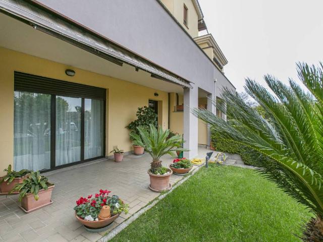 Villa Indipendente in vendita a Borgo Medievale, Roma Capitale