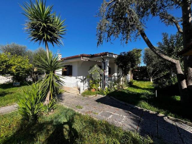 Villa Indipendente in vendita a Tre Cancelli, Roma Capitale
