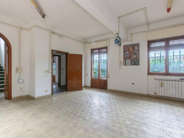 Villa Indipendente in vendita a Borgo Medievale, Roma Capitale