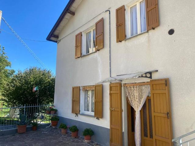 Villa Indipendente in vendita a Neviano Degli Arduini, Reggio Emilia