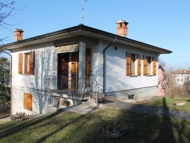 Villa Indipendente in vendita a Neviano Degli Arduini, Reggio Emilia
