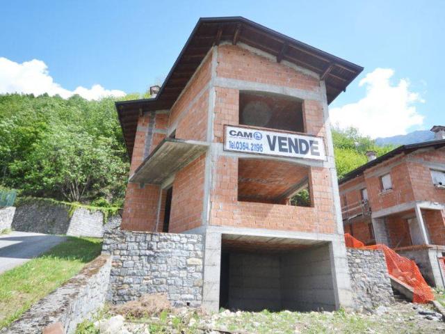 Villa Indipendente in vendita a Comunità montana della valle Camonica, Niardo
