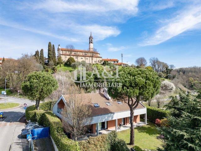 Villa Indipendente in vendita a Nibionno, Lombardia