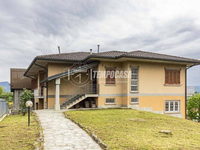 Villa Indipendente in vendita a Nibionno, Lombardia