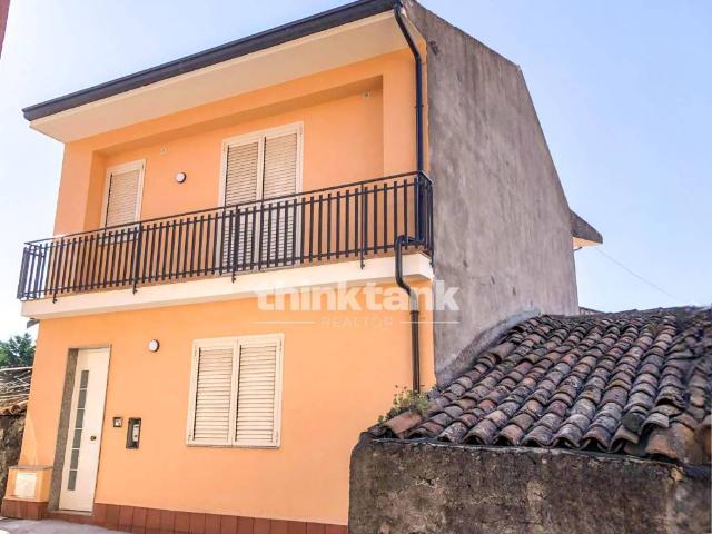 Villa Indipendente in vendita a Nicolosi, Sicilia