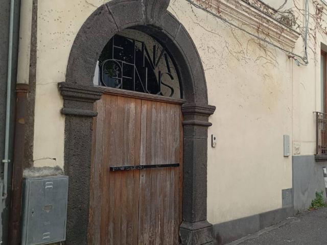 Villa Indipendente in vendita a Nicolosi, Sicilia