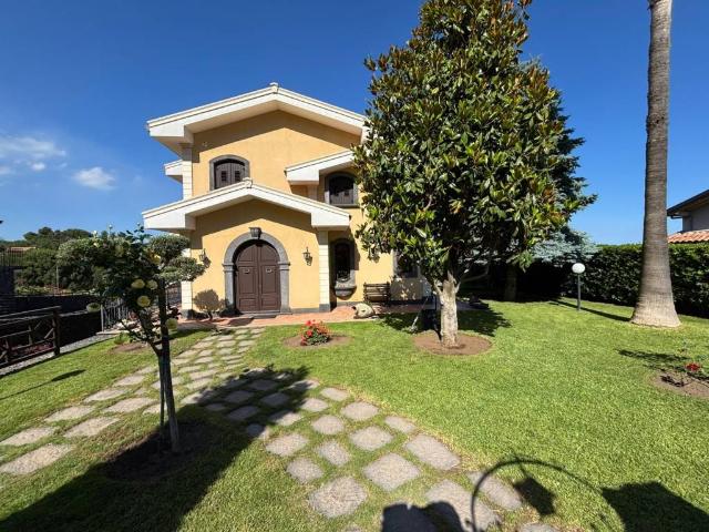 Villa Indipendente in vendita a Ragala, Nicolosi