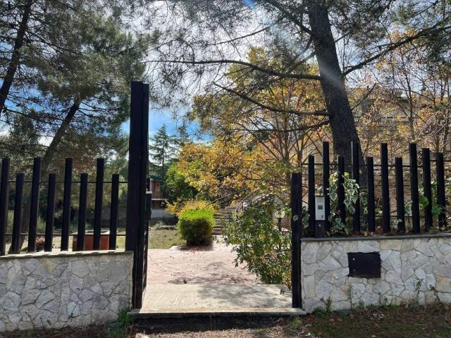 Villa Indipendente in vendita a Nicolosi, Sicilia