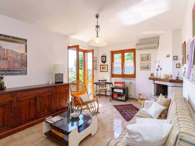 Villa Indipendente in vendita a Nicolosi, Sicilia