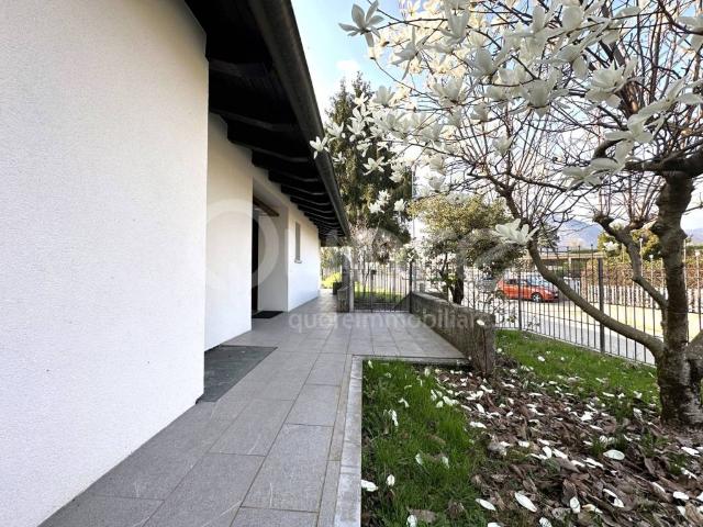 Villa Indipendente in vendita a Nimis, Friuli-Venezia Giulia