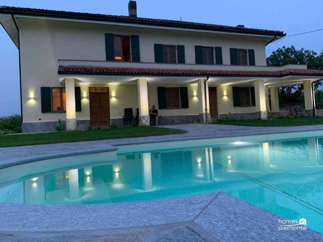 Villa Indipendente in vendita a Piemonte, Asti