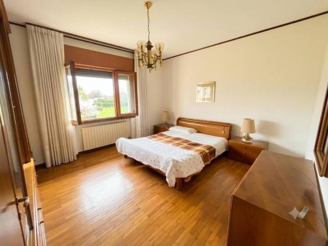 Villa Indipendente in vendita a Noale, Veneto