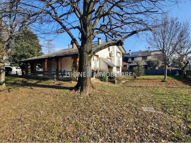 Villa Indipendente in vendita a Noale, Veneto