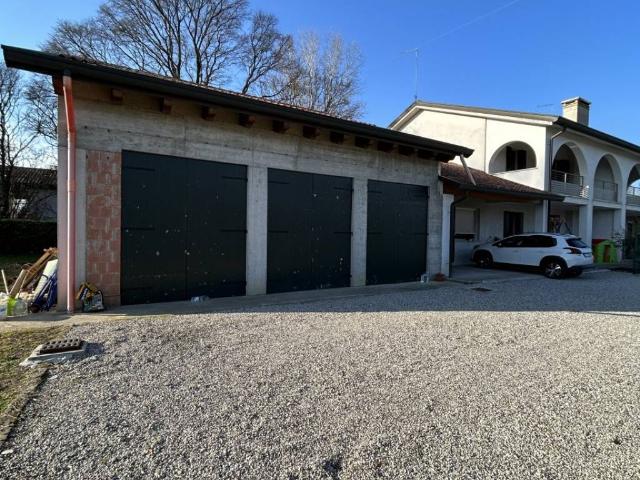 Villa Indipendente in vendita a Noale, Veneto