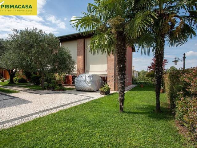 Villa Indipendente in vendita a Noale, Veneto