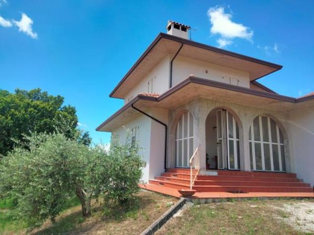 Villa Indipendente in vendita a Nocera Umbra, Umbria