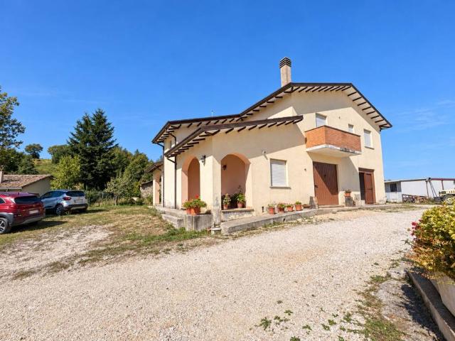 Villa Indipendente in vendita a Pertana, Nocera Umbra