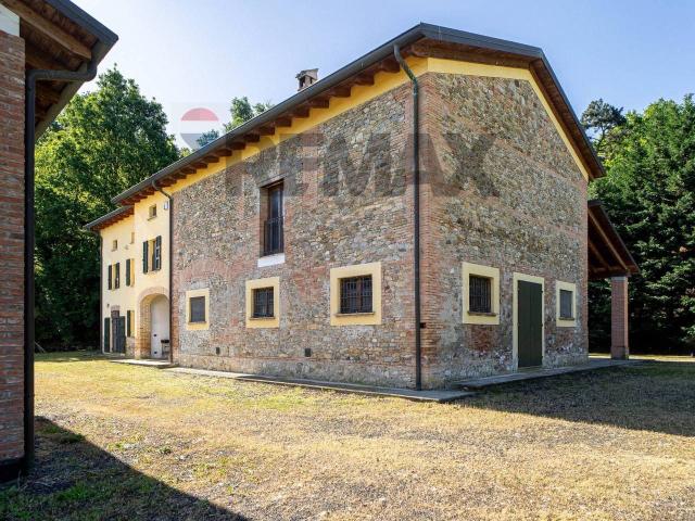 Villa Indipendente in vendita a Noceto, Reggio Emilia